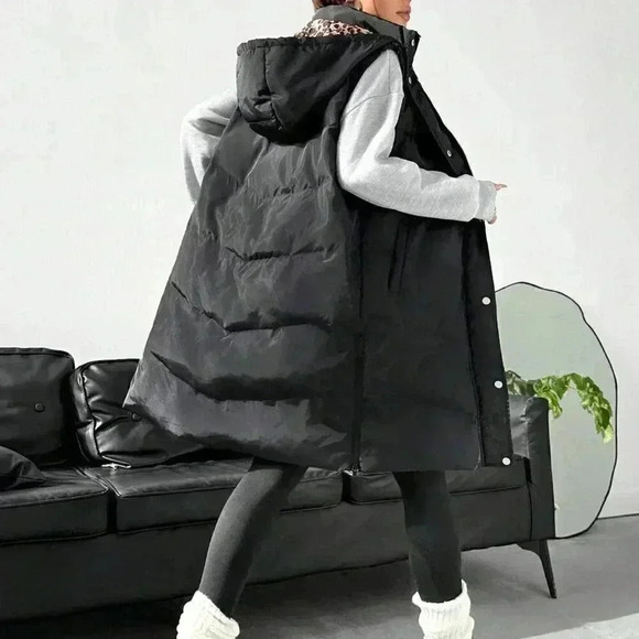 Black Casual Women's Front Button Sleeveless Hooded Padded Coat - Picture 2 of 5